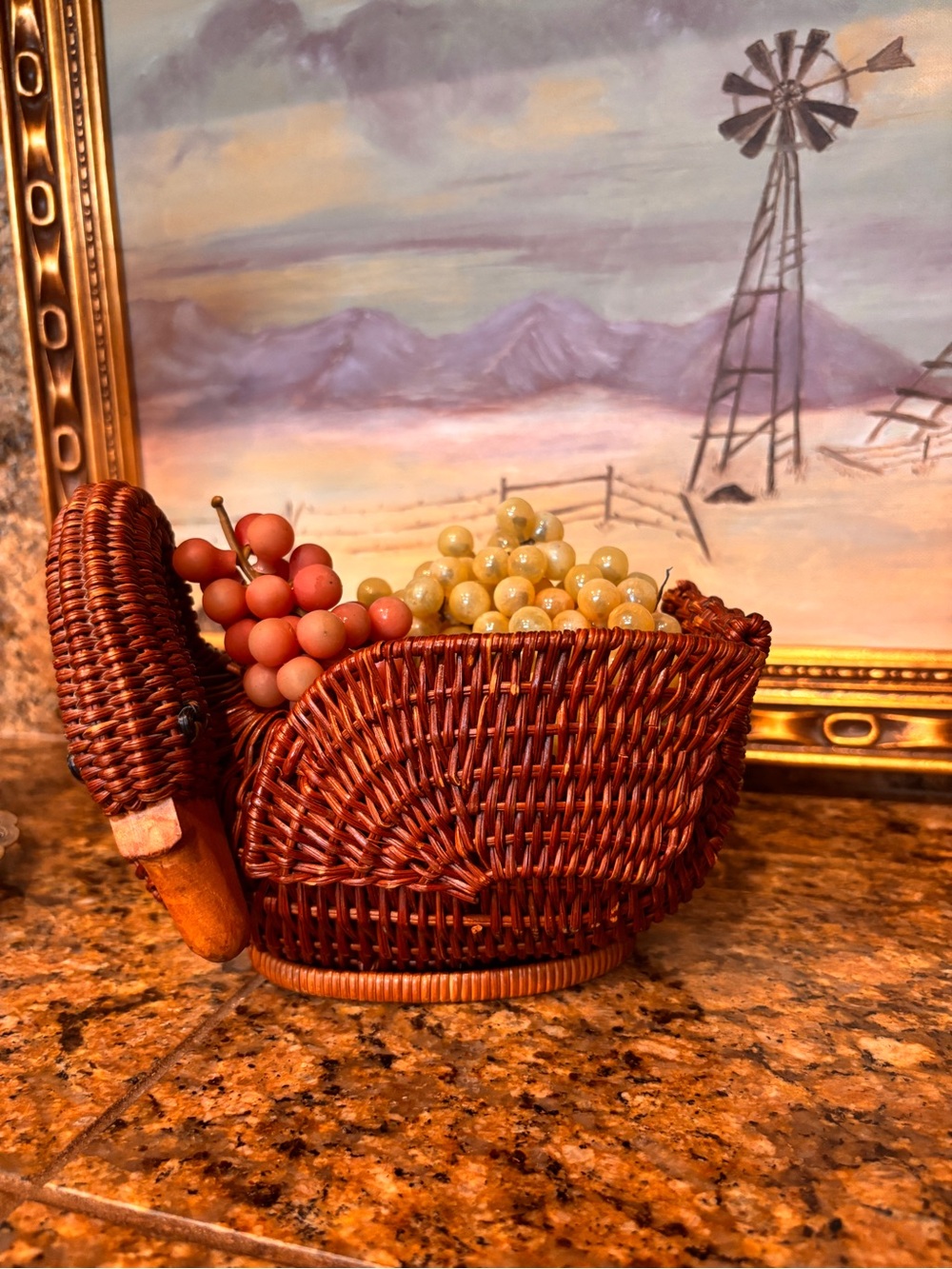 Vintage Wicker Rattan Duck Basket Handwoven Folk Art Cottage Farmhouse 7”